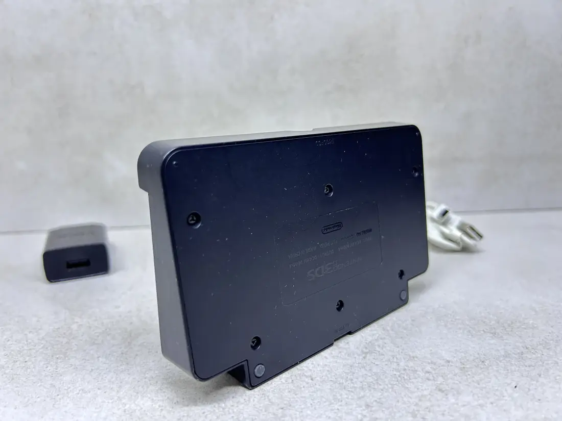 Nintendo 3DS > Punjac / Stand Dock / ORIGINAL