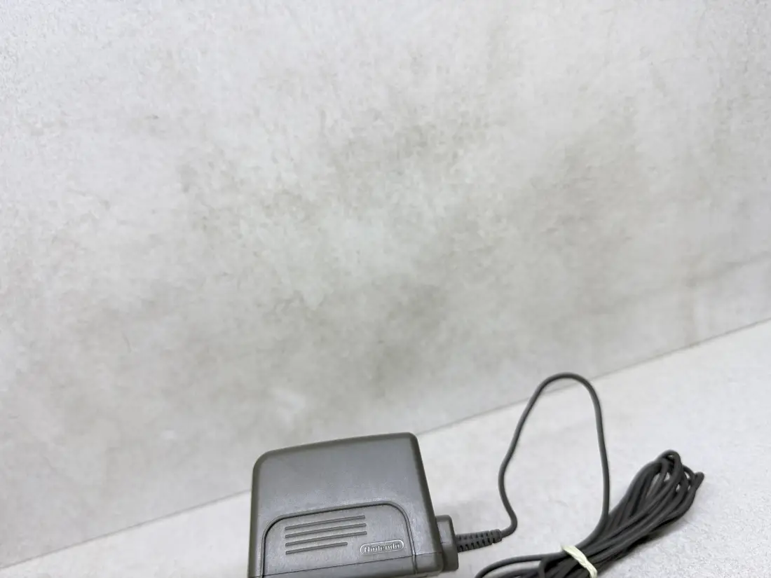 Nintendo DS Lite > AC Punjac / ORIGINAL