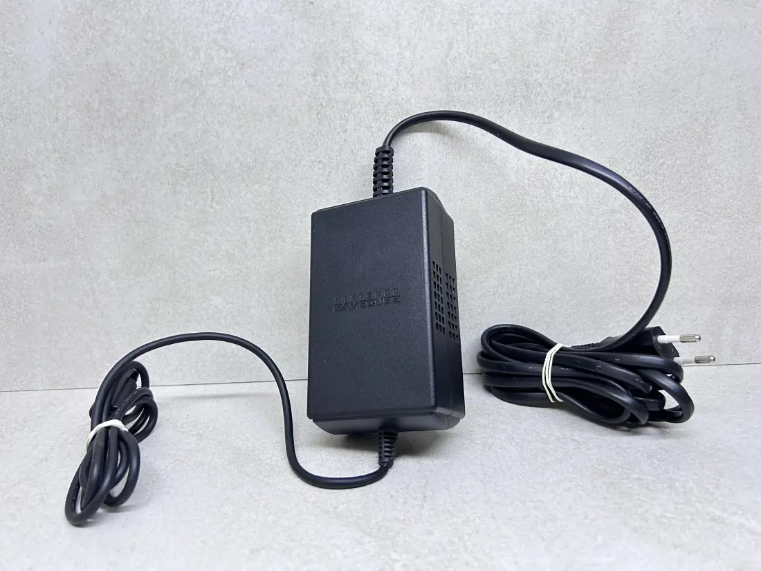 Nintendo GameCube > Adapter /  12V 3.5A / ORIGINAL