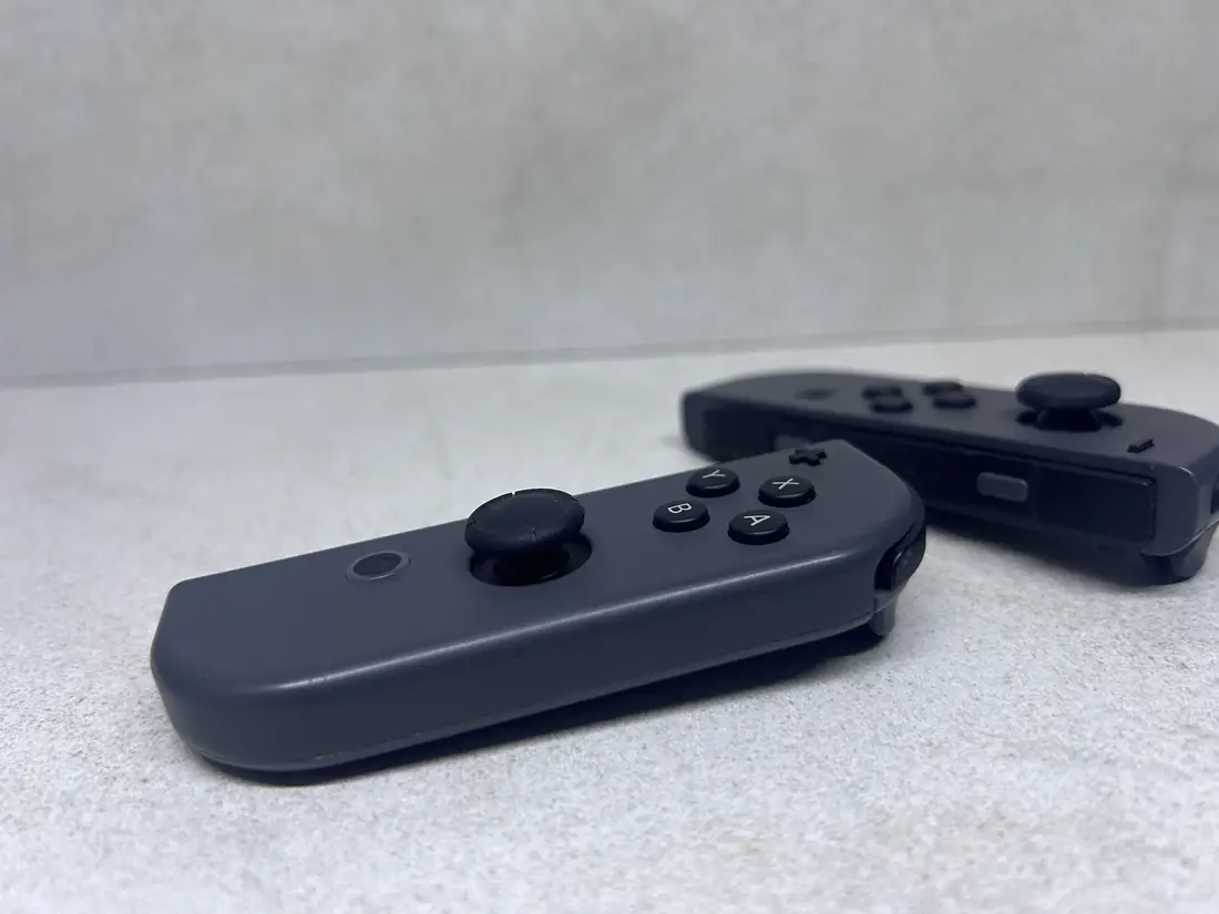 Nintendo Switch > Kontroleri / Joy-Con (Grey) / ORIGINAL