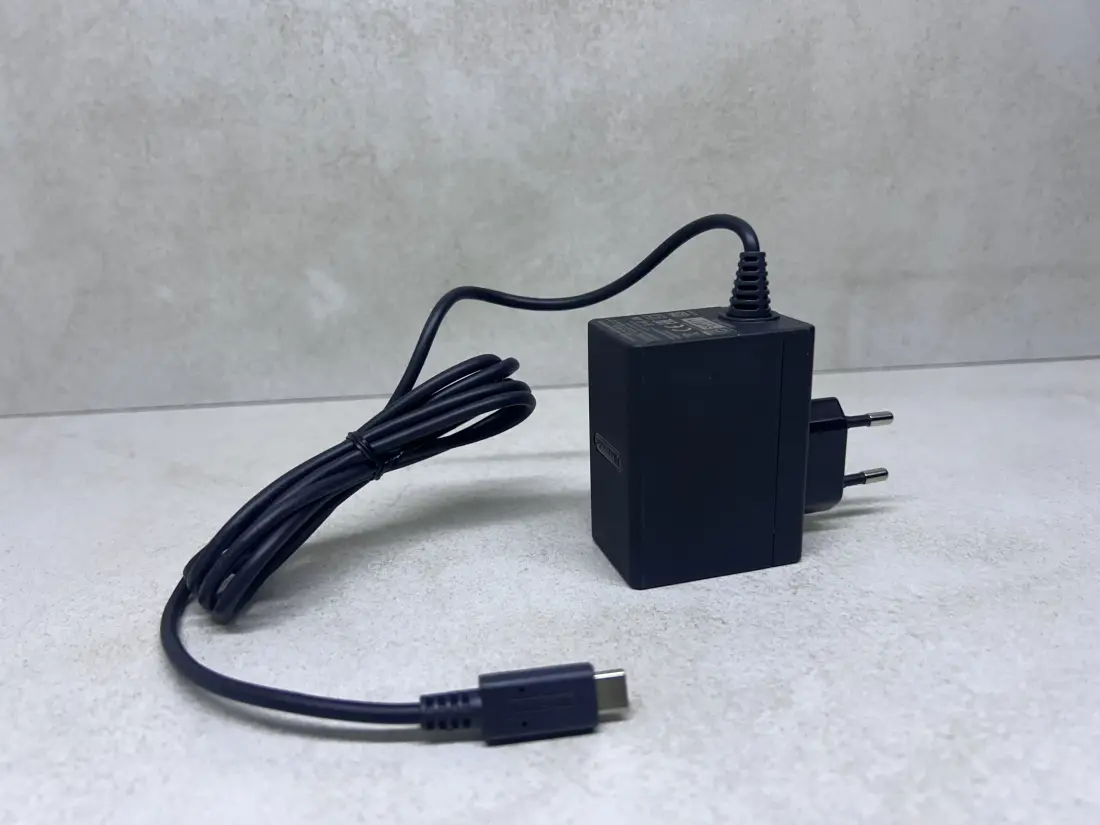 Nintendo Switch > AC Punjac C / Adapter / ORIGINAL