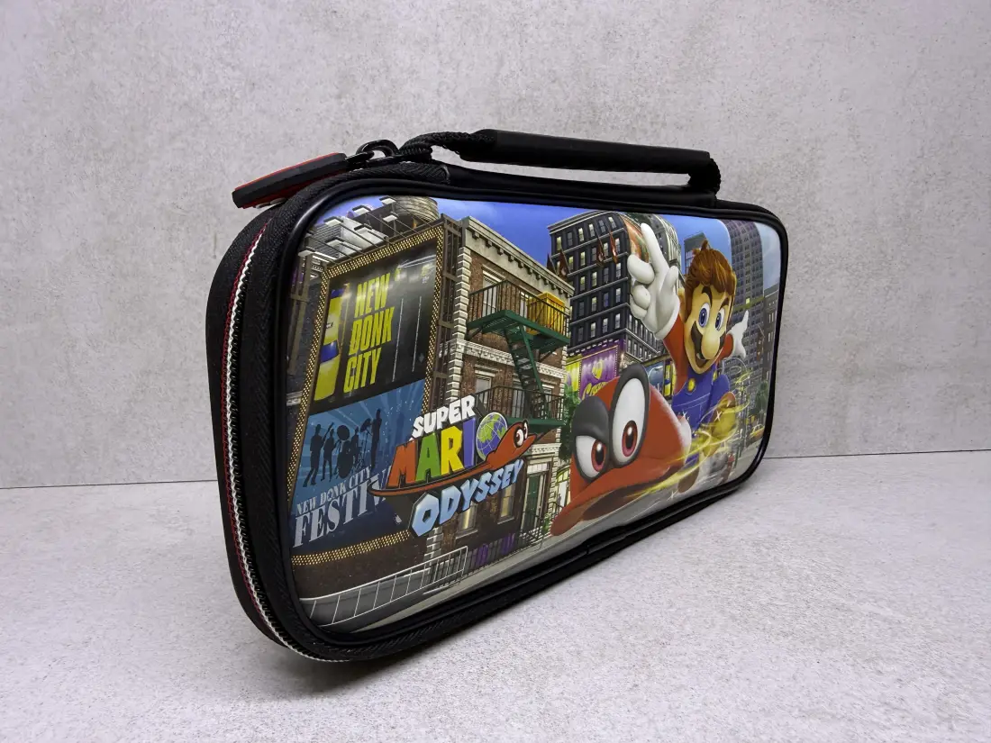 Nintendo Switch > Futrola + slotovi za igre / Mario Odyssey / ORIGINAL