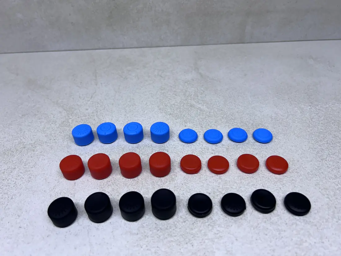 Nintendo Switch > 8x Grip / Zaštita za analog / 3 boje