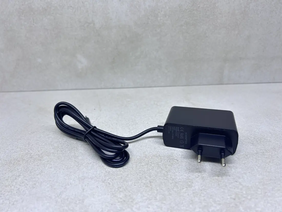 Nintendo Switch > AC Punjac C / Adapter