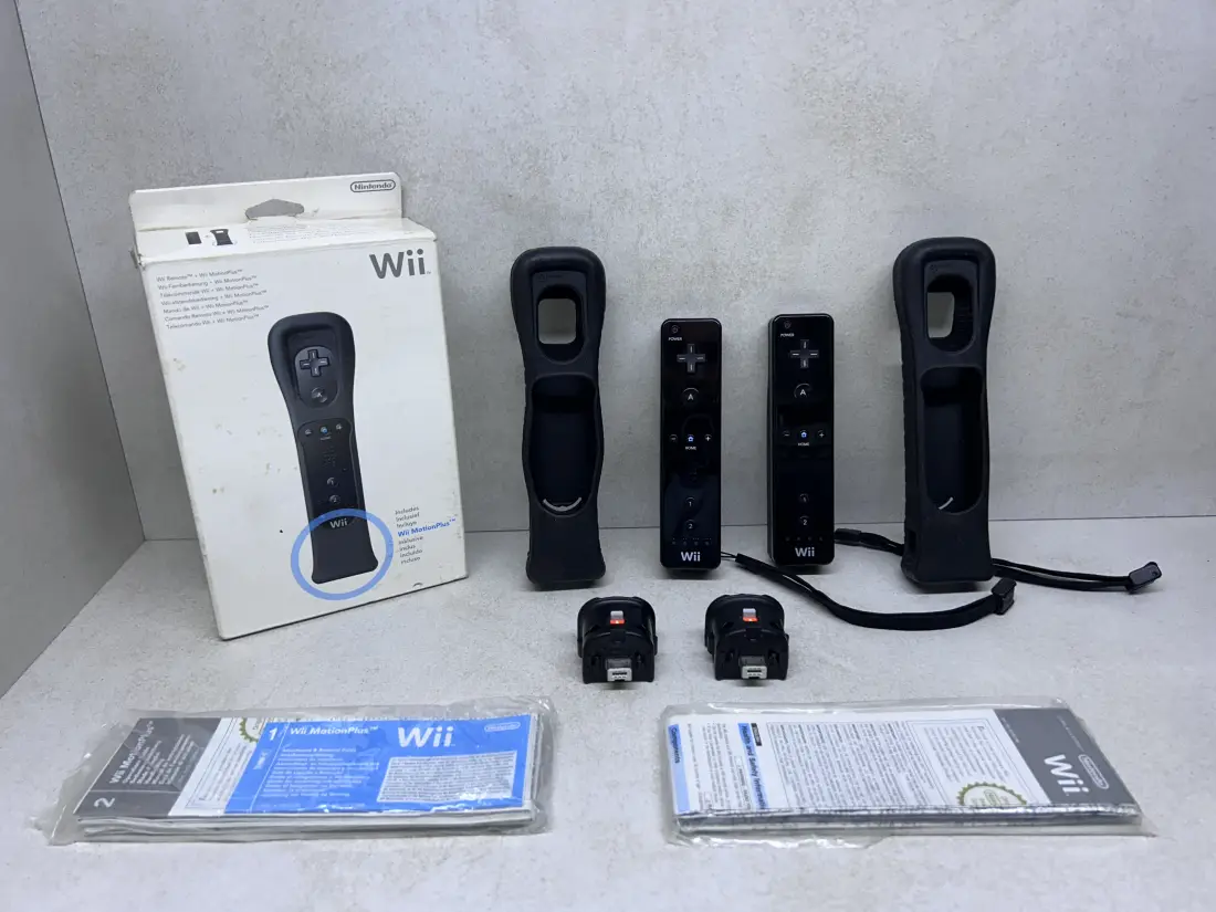 Nintendo Wii > 2x Wii Remote + MotionPlus / + Silicon / ORG