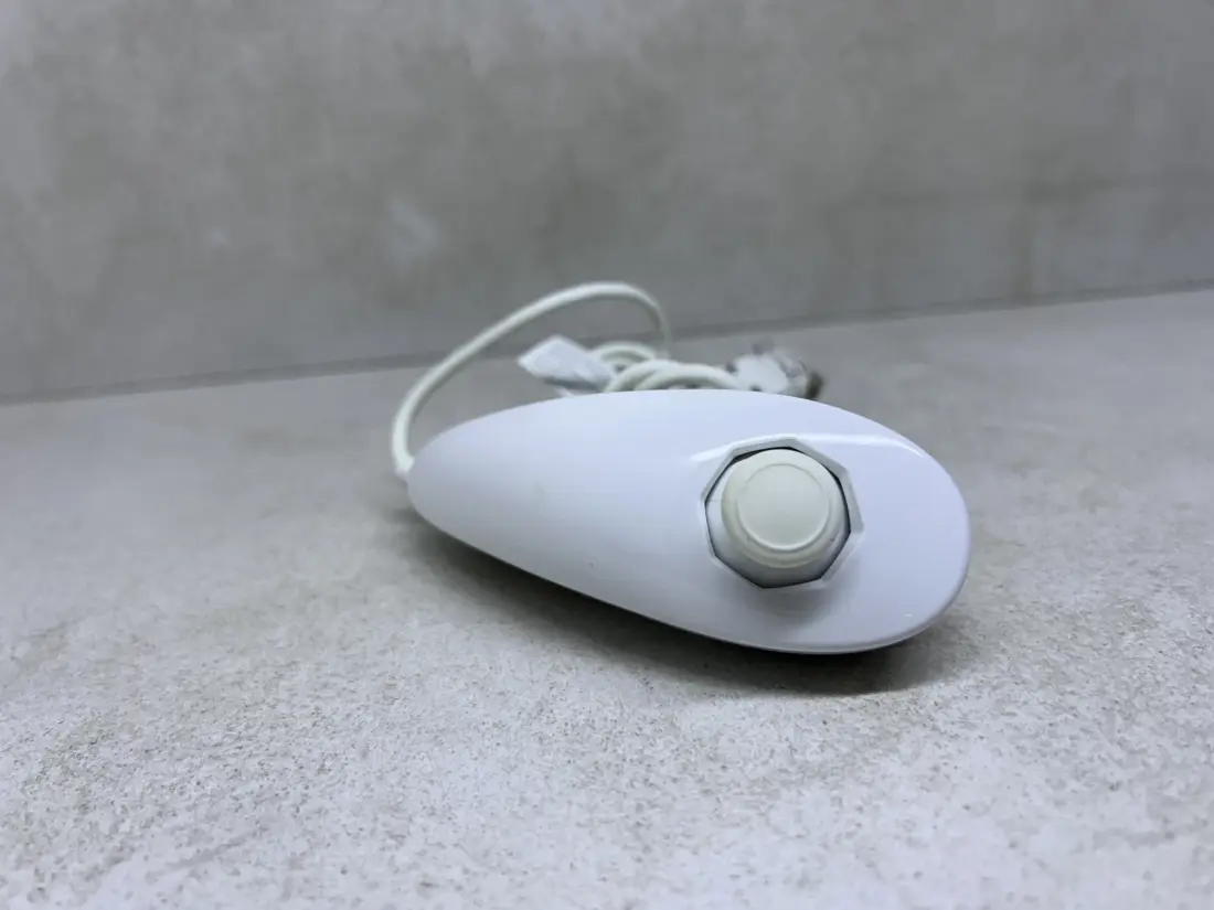 Nintendo Wii > Nuncake / Nunchuk Controller / WHITE / ORG