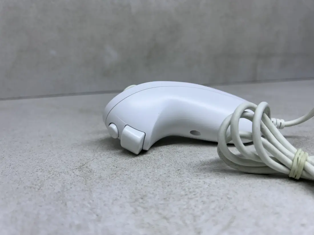 Nintendo Wii > Nuncake / Nunchuk Controller / WHITE / ORG