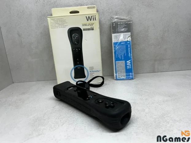 Nintendo Wii > Wii Remote + MotionPlus / + Silicon /+ KUTIJA