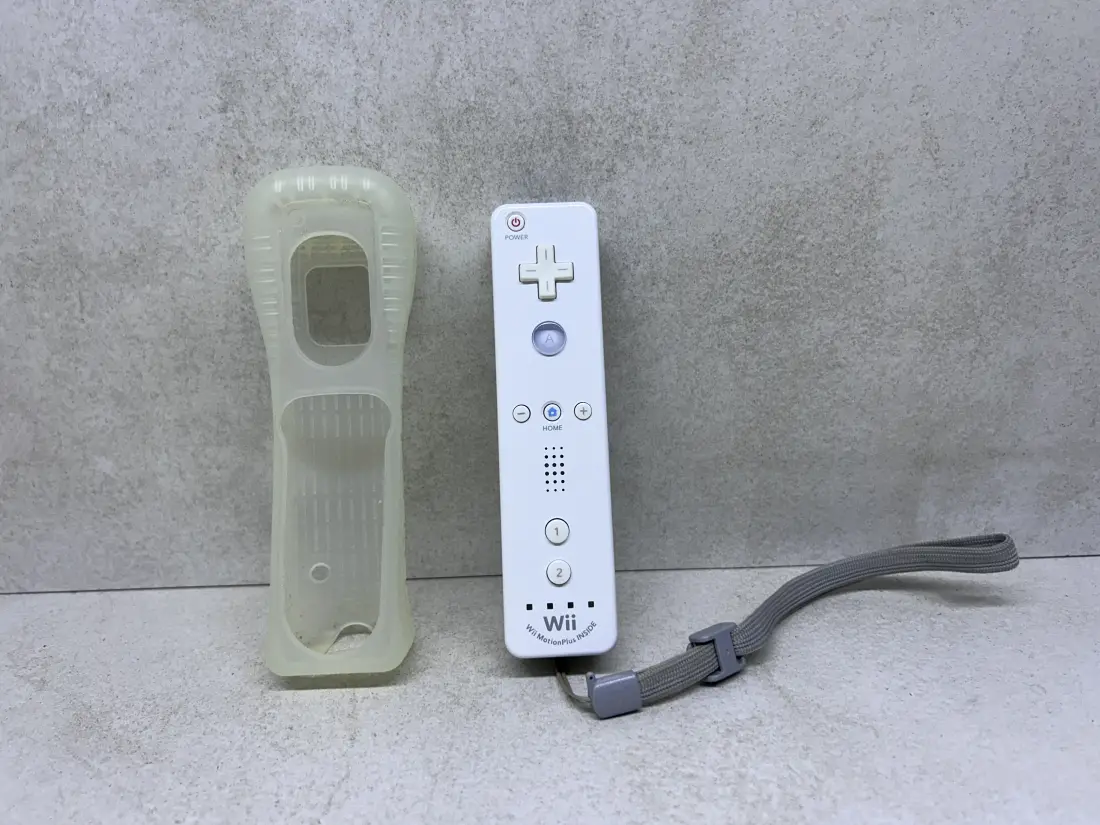 Nintendo Wii > Remote Motion Plus WHITE / + Zaštita / ORIGINAL