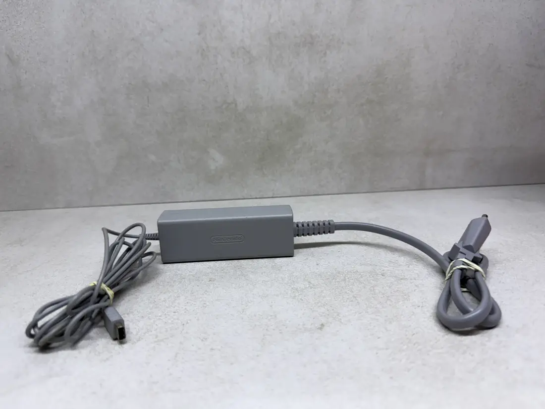 Nintendo Wii U > GamePad Punjac / AC Charger Adapter / ORIGINAL