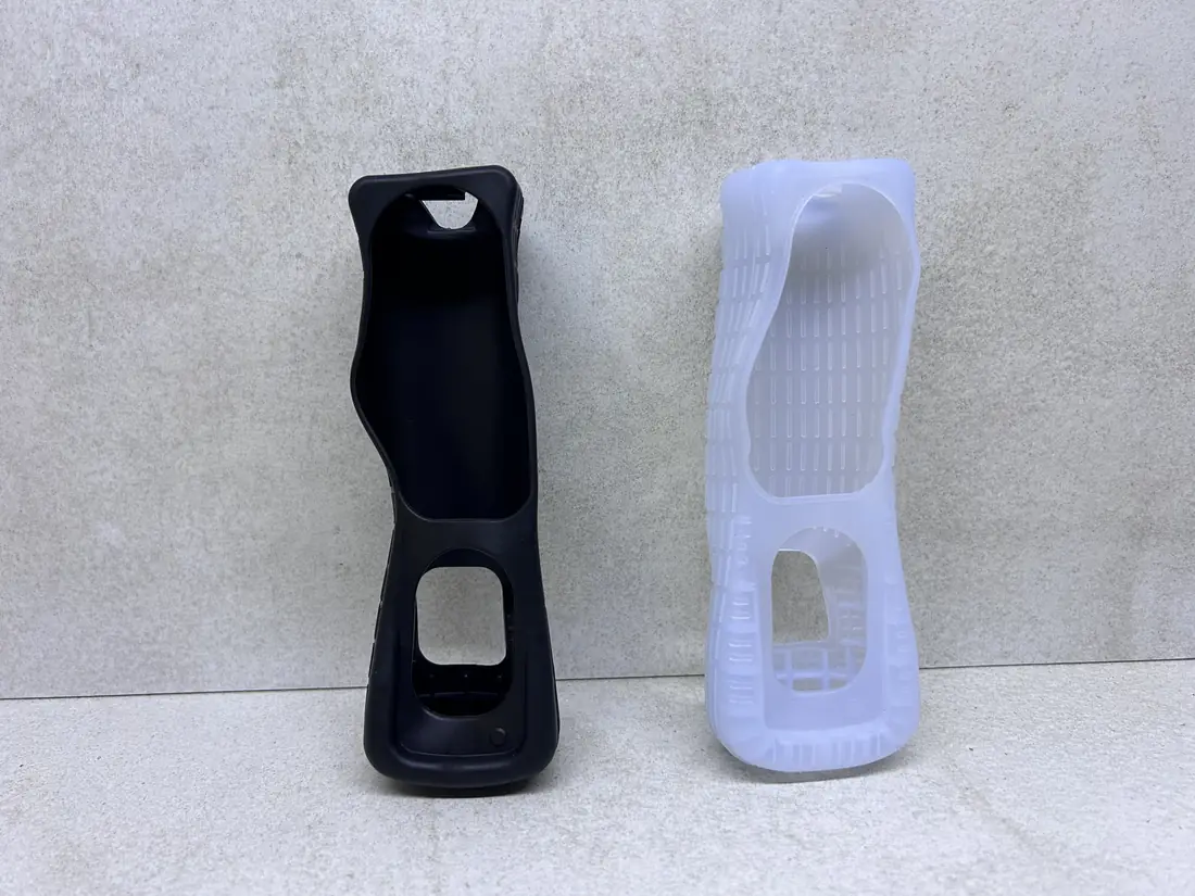 Nintendo Wii > Wii Remote / Silikonska zaštita / 2 boje