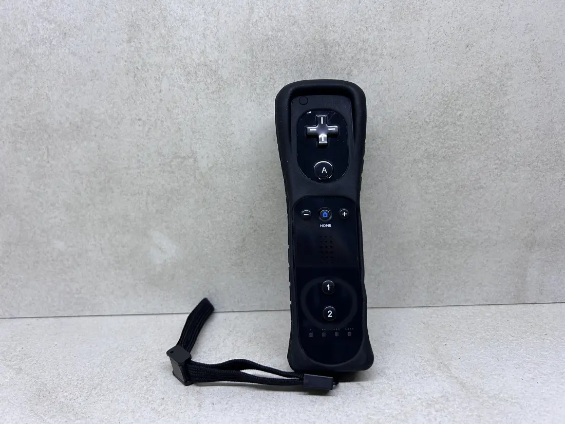 Nintendo Wii > Remote Motion / + Silicon / BLACK