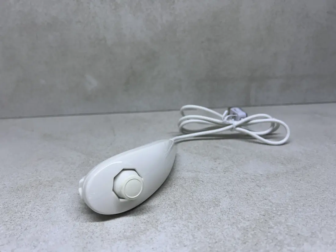 Nintendo Wii i Wii U > Nunchuk Controller / WHITE