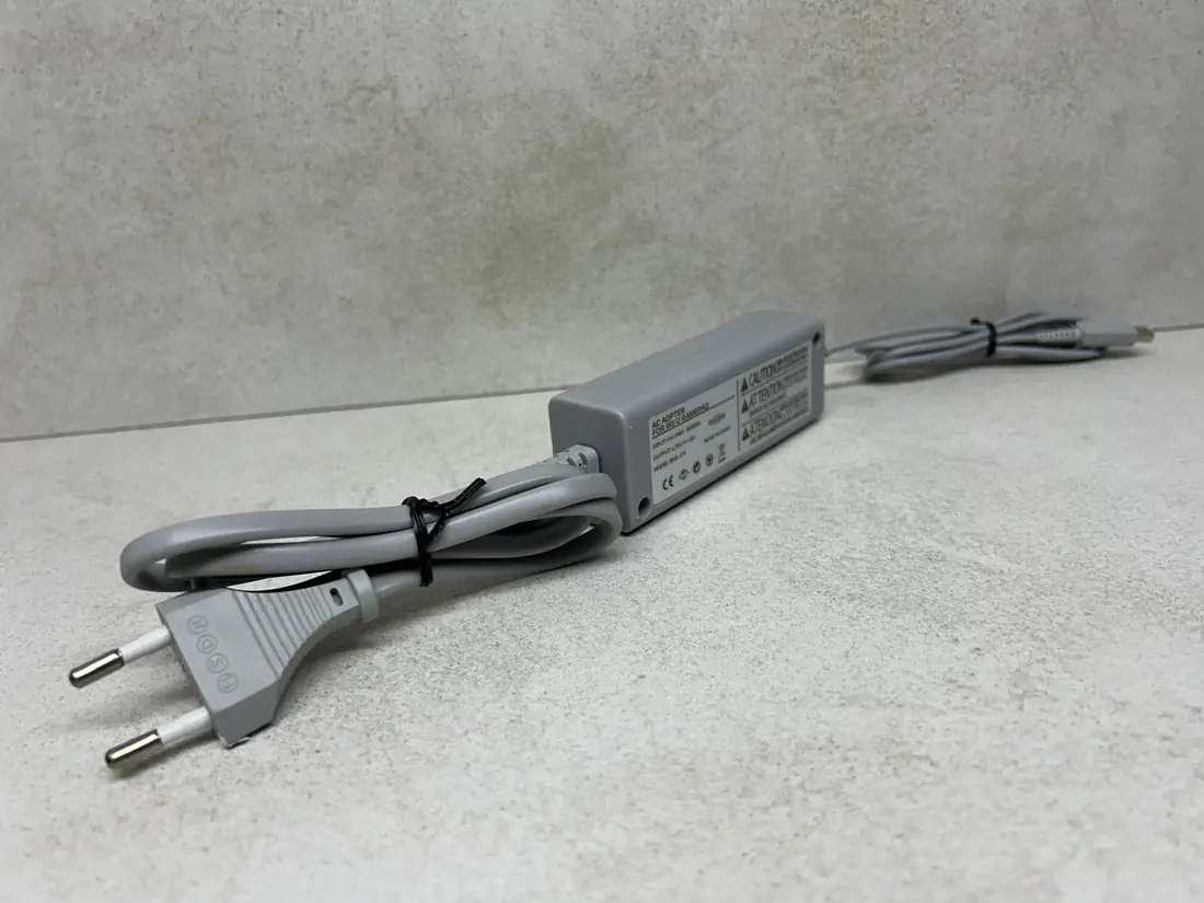 Nintendo Wii U > GamePad Punjac / AC Charger Adapter