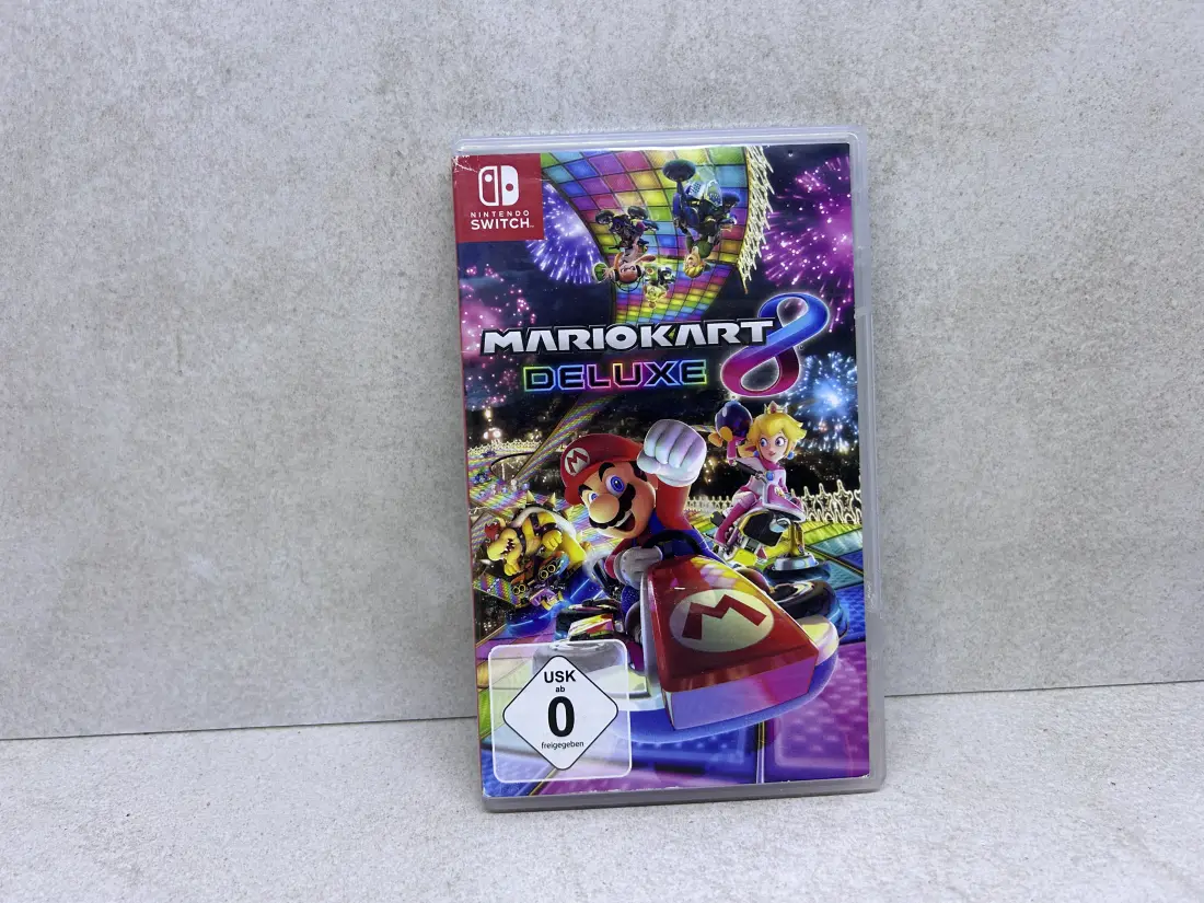 Mario Kart 8 Deluxe - Nintendo Switch igra