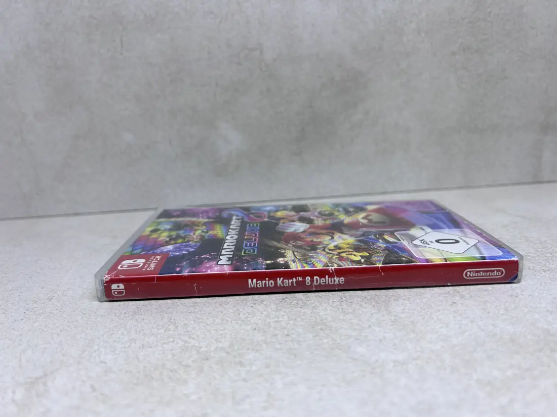 Mario Kart 8 Deluxe - Nintendo Switch igra