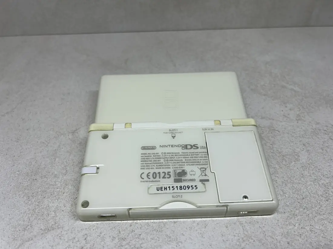 Nintendo DS Lite > 64gb / 723 igre / WHITE