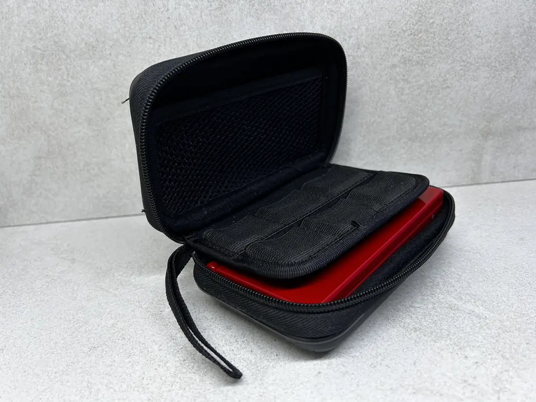 Nintendo DSi > 64gb / 723 igre / RED