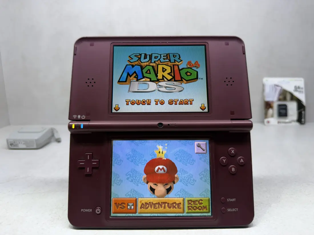 Nintnedo DSi XL > 64gb / 723 igre / RED