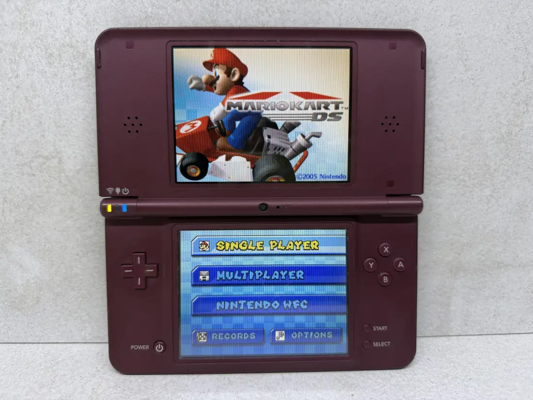 Nintnedo DSi XL > 64gb / 723 igre / RED