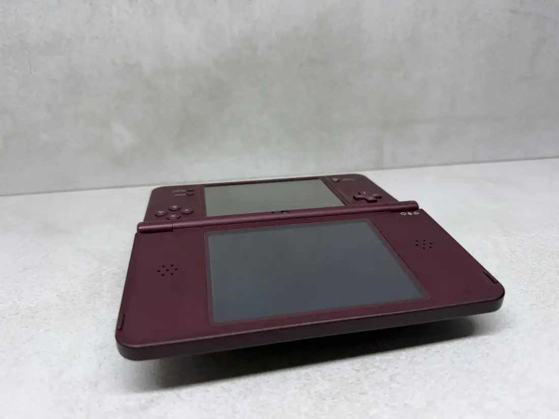 Nintnedo DSi XL > 64gb / 723 igre / RED
