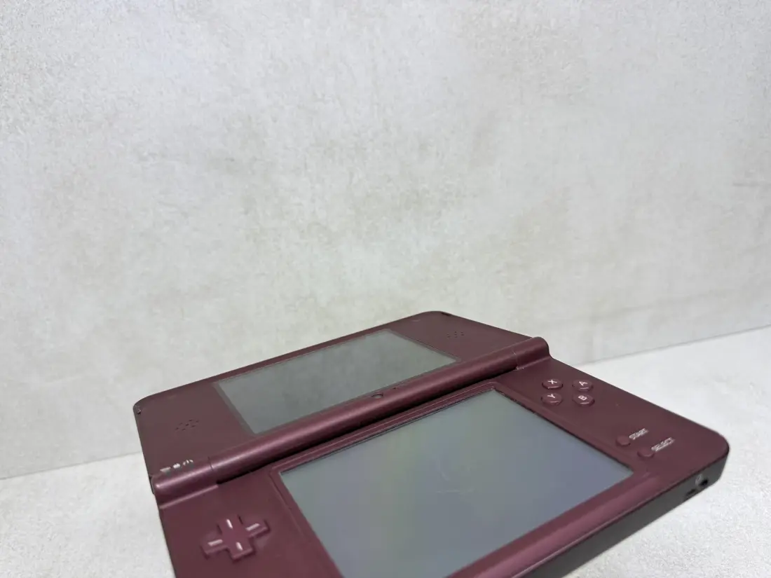 Nintnedo DSi XL > 64gb / 723 igre / RED
