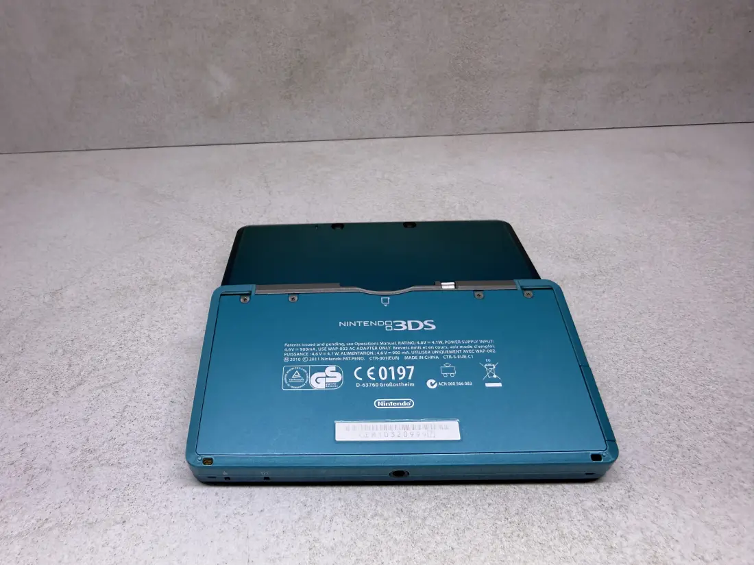 Nintendo 3DS > 128gb / 1361 igra / + Emulatori