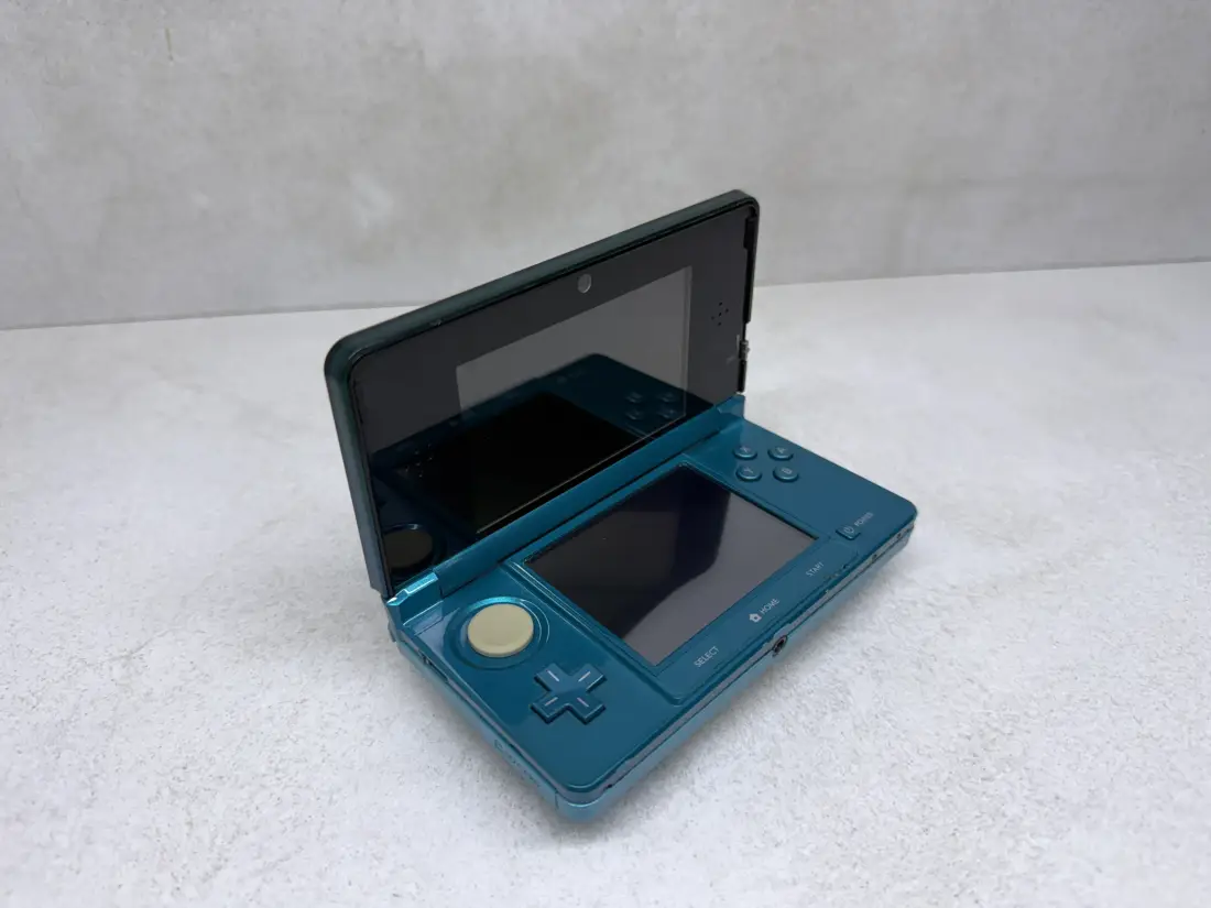 Nintendo 3DS > 128gb / 1361 igra / + Emulatori
