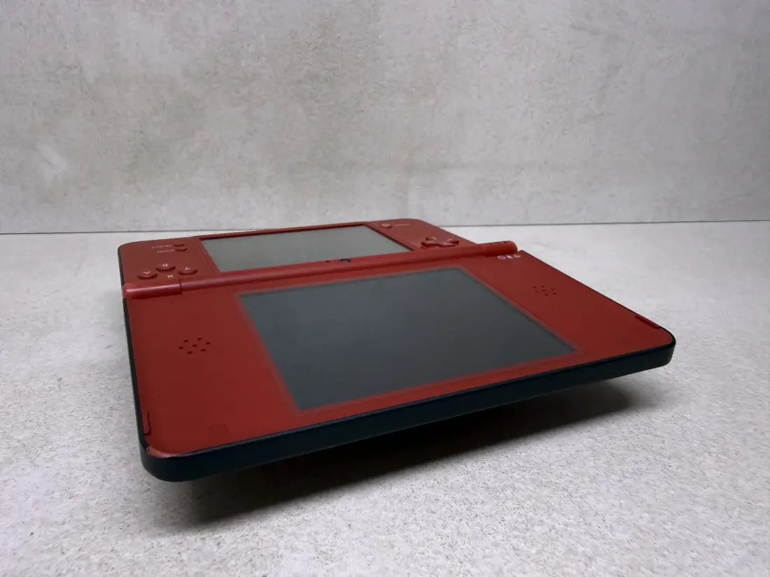 Nintendo DSi XL > 64gb / 723 igre / MARIO