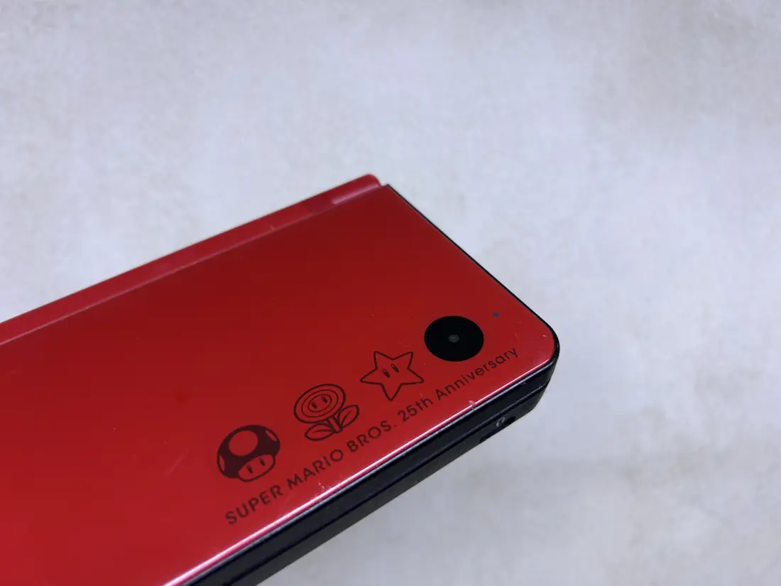 Nintendo DSi XL > 64gb / 723 igre / MARIO (BR.2)