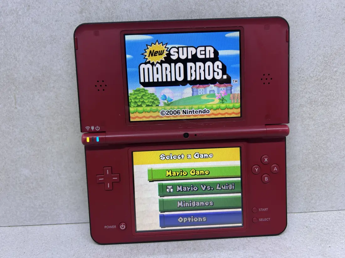 Nintendo DSi XL > 64gb / 531 igara / MARIO