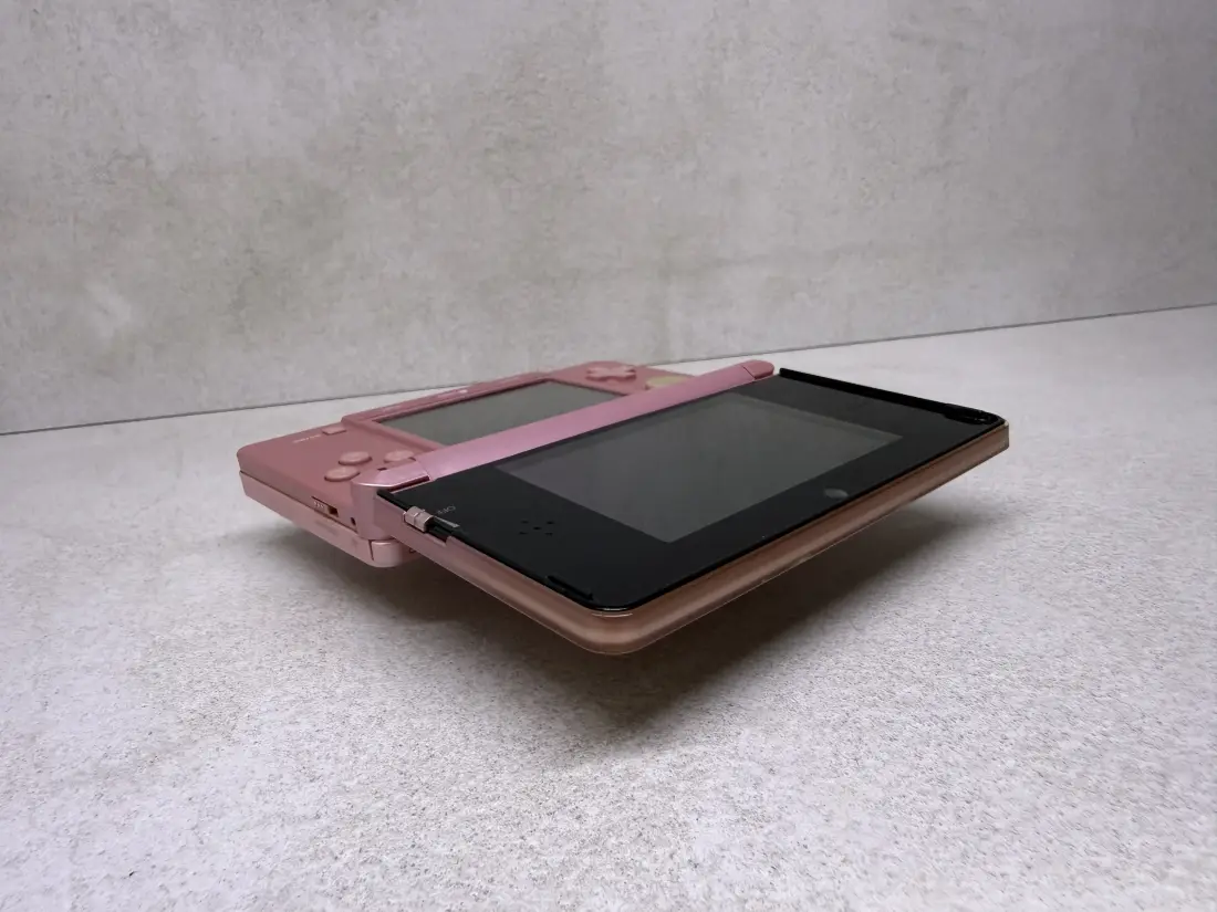 Nintendo 3DS > 128gb / 1361 igra / + Emulatori / PINK