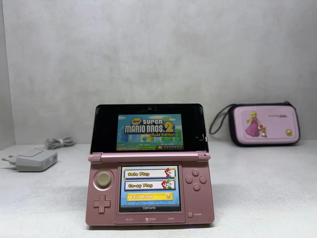 Nintendo 3DS > 128gb / 1361 igra / + Emulatori / PINK