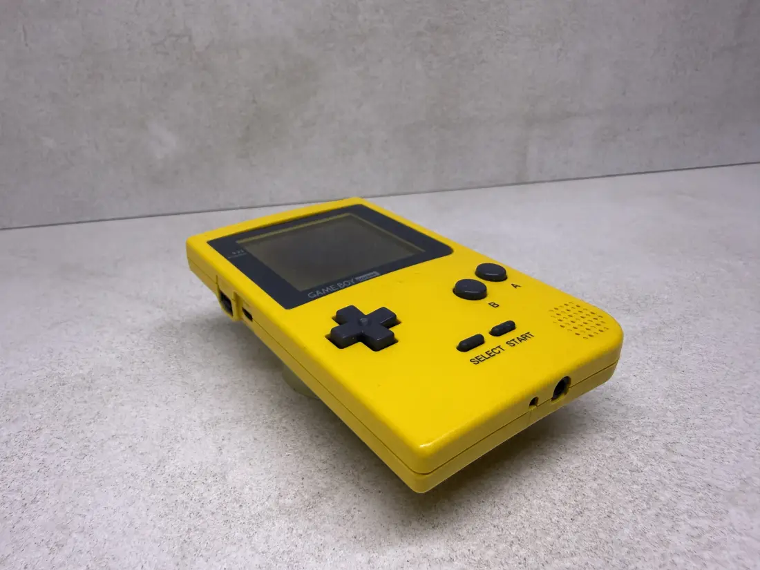 Nintendo Game Boy POCKET > GBP 1996 / YELLOW