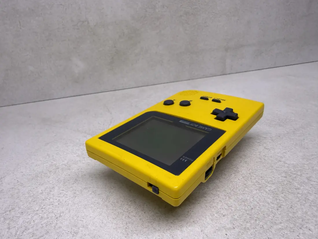 Nintendo Game Boy POCKET > GBP 1996 / YELLOW
