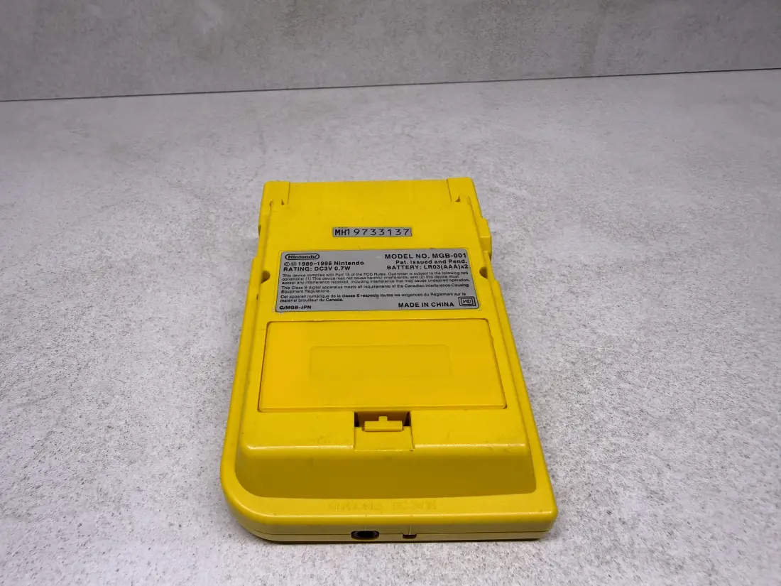 Nintendo Game Boy POCKET > GBP 1996 / YELLOW