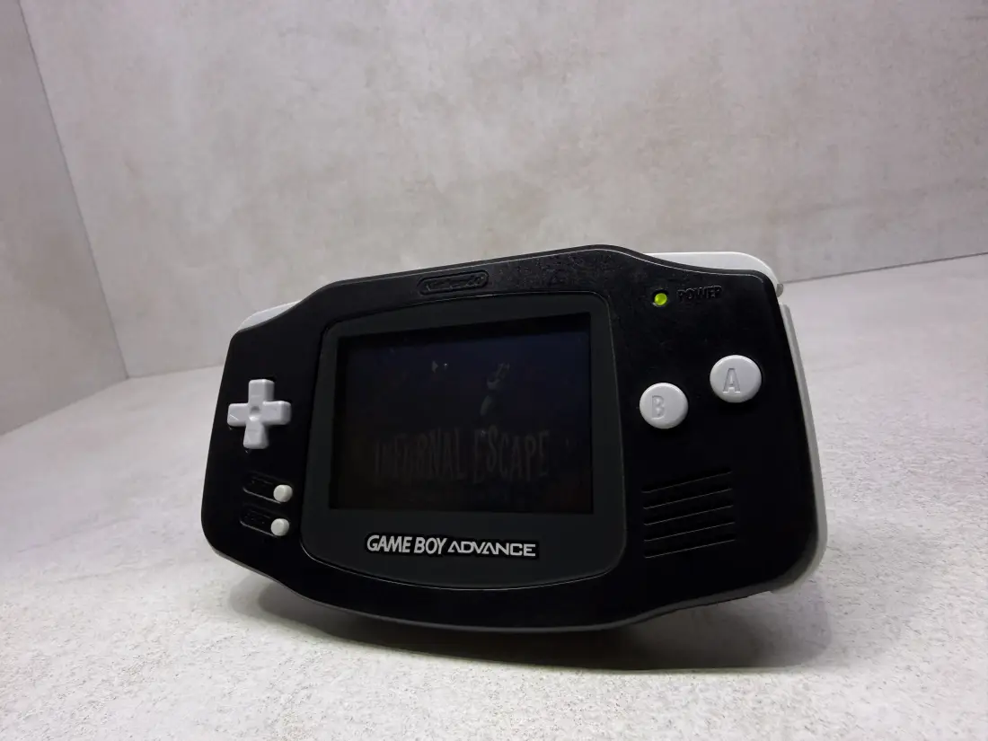 Nintendo Game Boy ADVANCE > GBA 2001 / BLACK