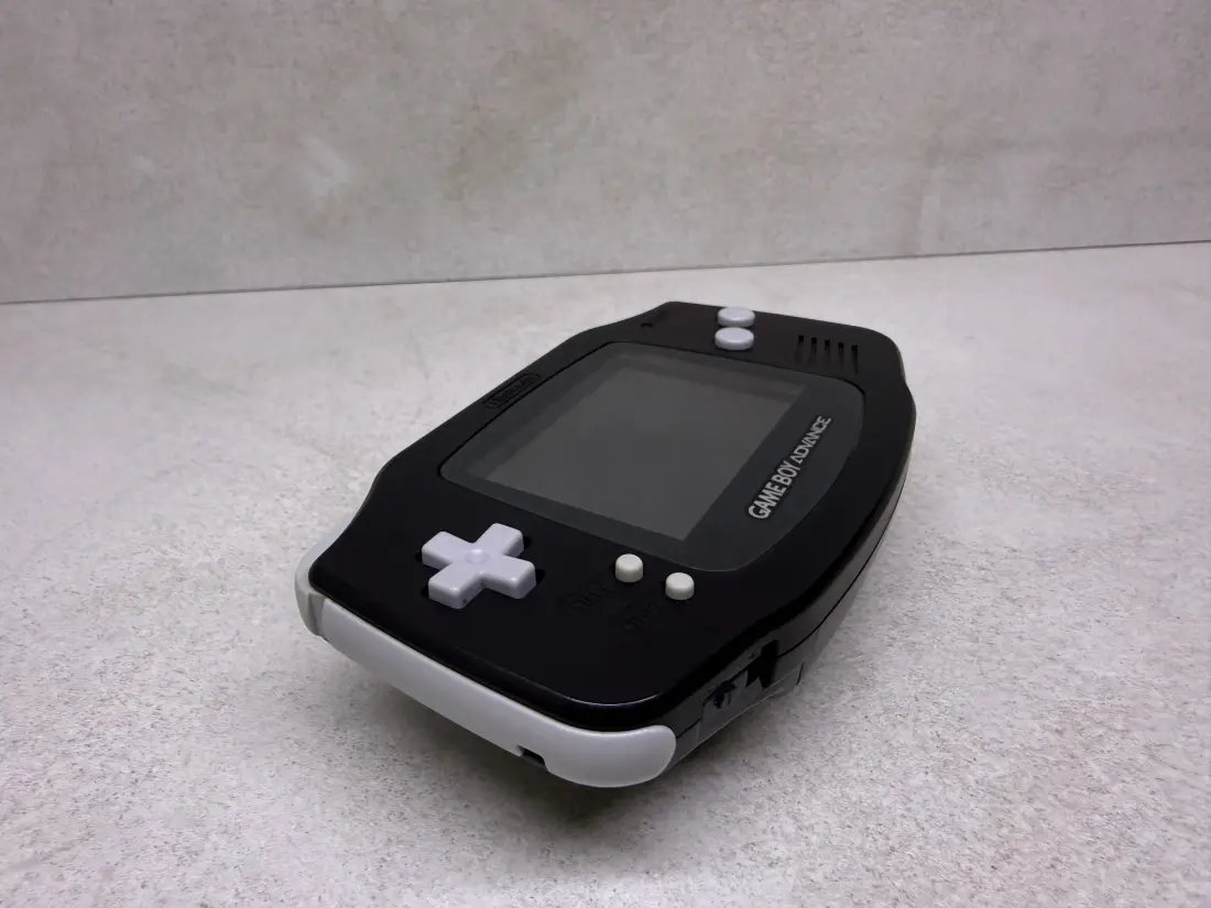 Nintendo Game Boy ADVANCE > GBA 2001 / BLACK