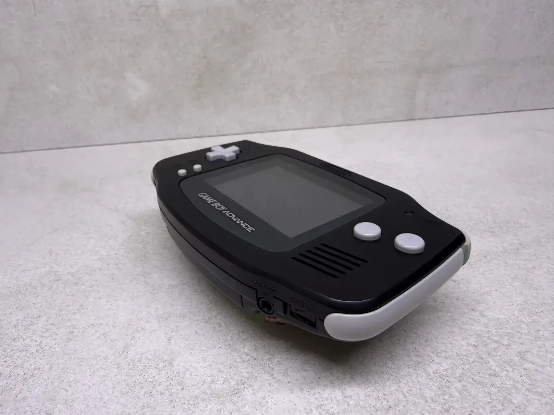 Nintendo Game Boy ADVANCE > GBA 2001 / BLACK