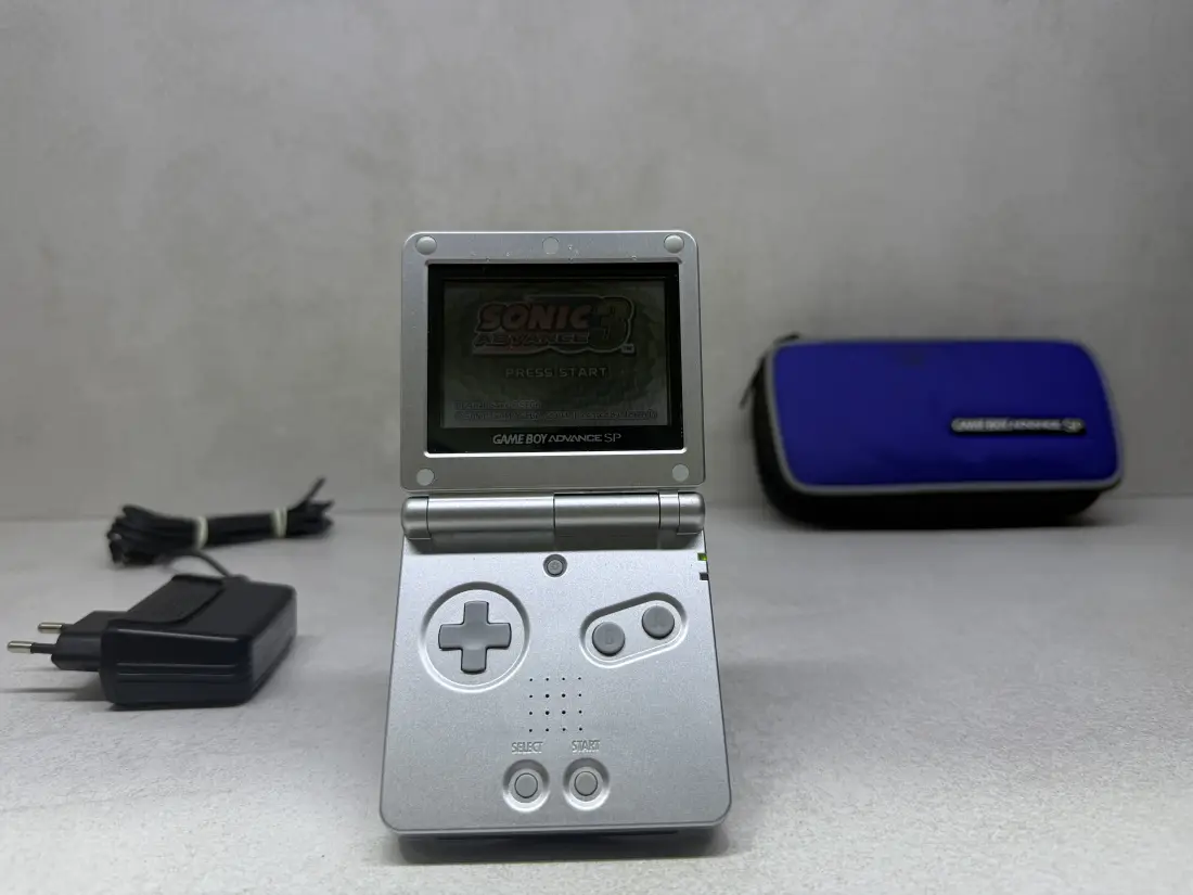 Nintendo Game Boy ADVANCE SP/ GBA SP 2004 / GameBoy BLACK