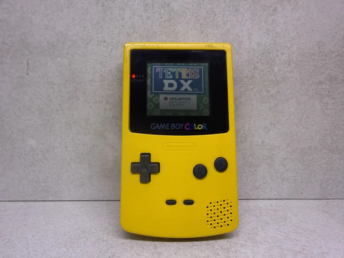 Nintendo Game Boy COLOR > GBC 1998 / YELLOW