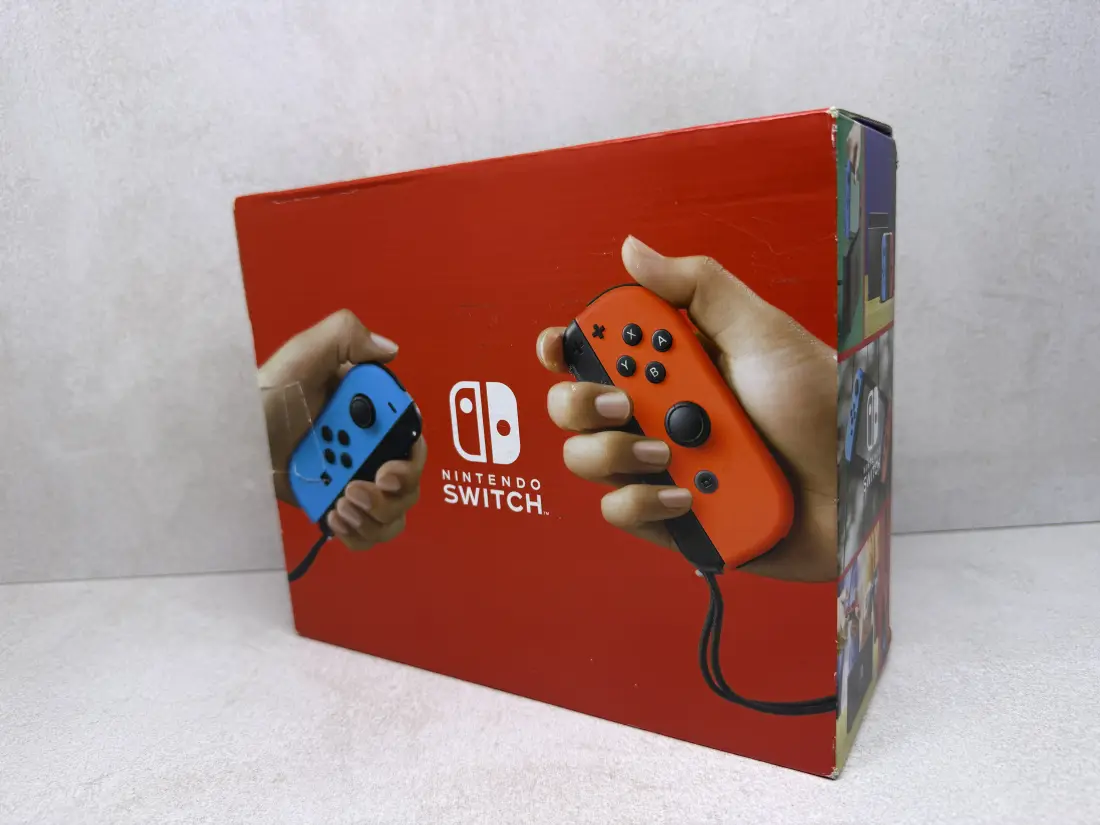 Nintendo Switch > 288gb / 40-50 igara / NOVO