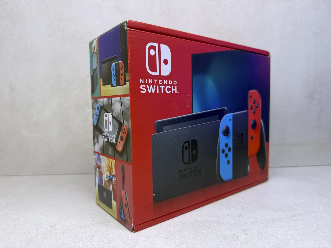 Nintendo Switch > 544gb / 60-100 igara / NOVO
