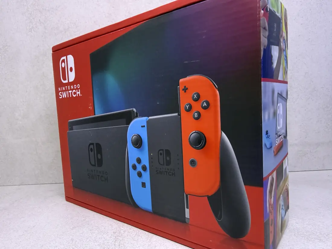 Nintendo Switch > 544gb / 60-100 igara / NOVO