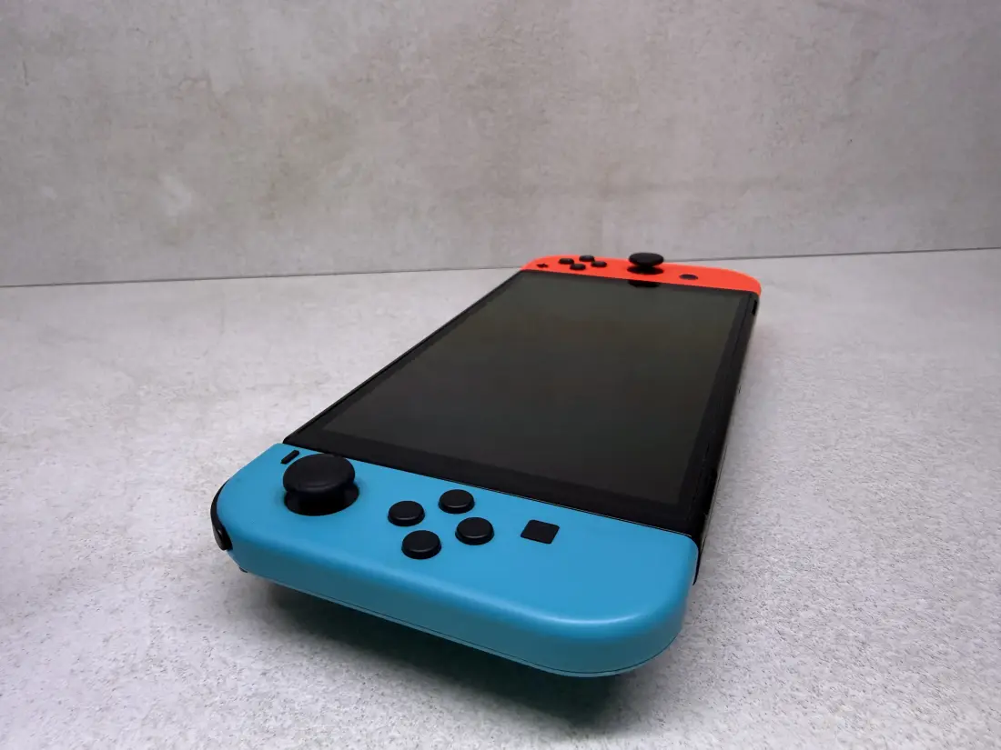 Nintendo Switch OLED > 288gb / 40-50 igara