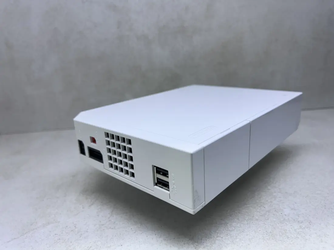 Nintendo Wii > 64gb / 368 igara / + Emulatori / WHITE