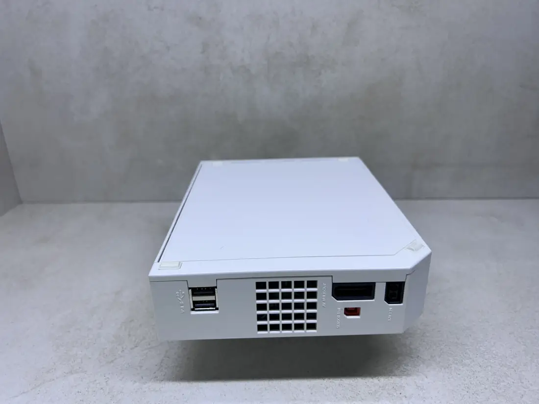 Nintendo Wii > 64gb / 368 igara / + Emulatori / WHITE