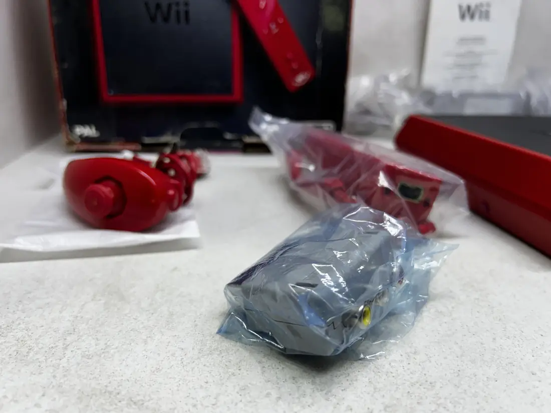 Nintendo Wii Mini > + Wii Sports / + Kutija
