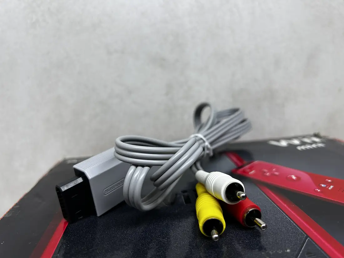 Nintendo Wii Mini > + Wii Sports / + Kutija