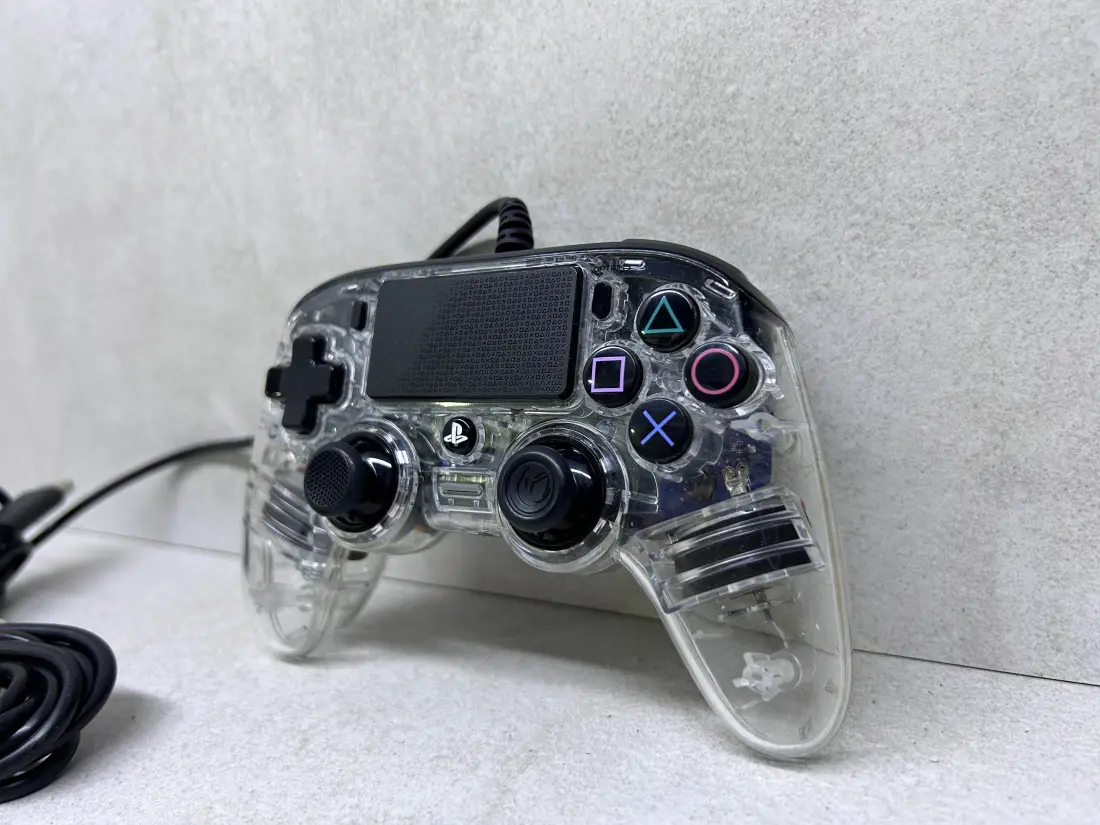 PS4 > Džojstik / Crystal BLUE / Nacon Wired Controller